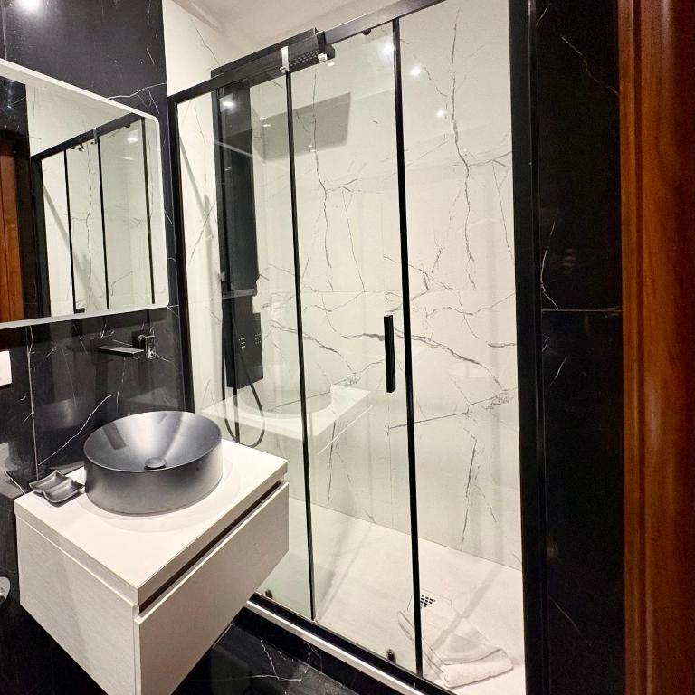 Eternal Rome - Double Room with Private Bathroom - 6