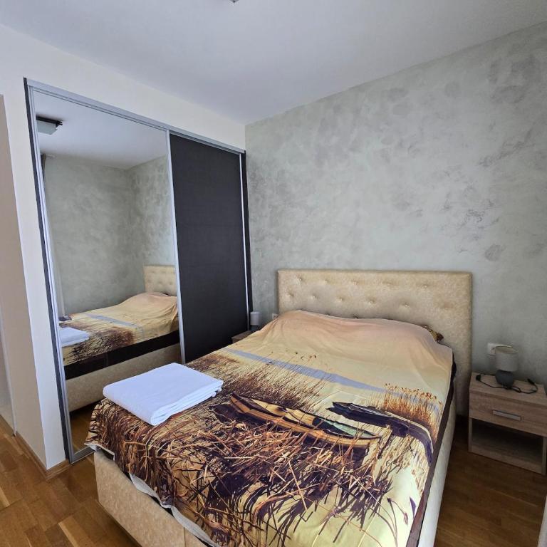 Spacious Green Breeze Apartment - Private Parking - Two-Bedroom Apartment - 17