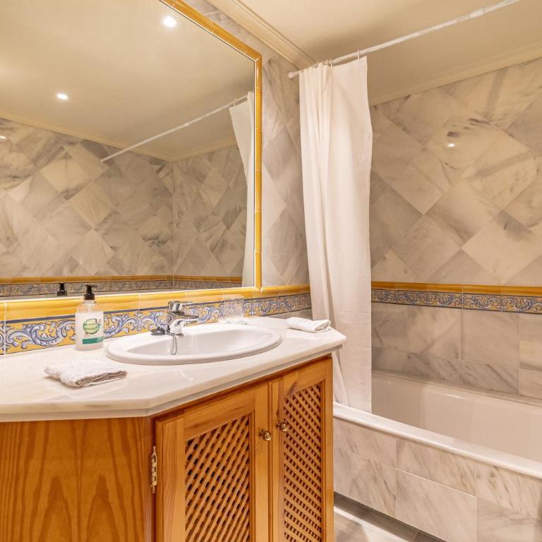 Elegant Golf Apt, Peace, Pool, Panoramic Views - Apartamento de 3 dormitorios - 22