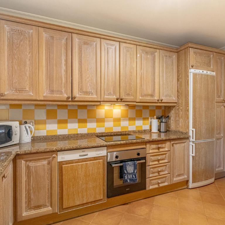 Elegant Golf Apt, Peace, Pool, Panoramic Views - Apartamento de 3 dormitorios - 10