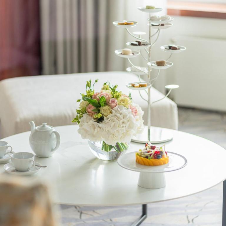 Mandarin Oriental, Geneva - Ecksuite mit Kingsize-Bett und Flussblick - 6