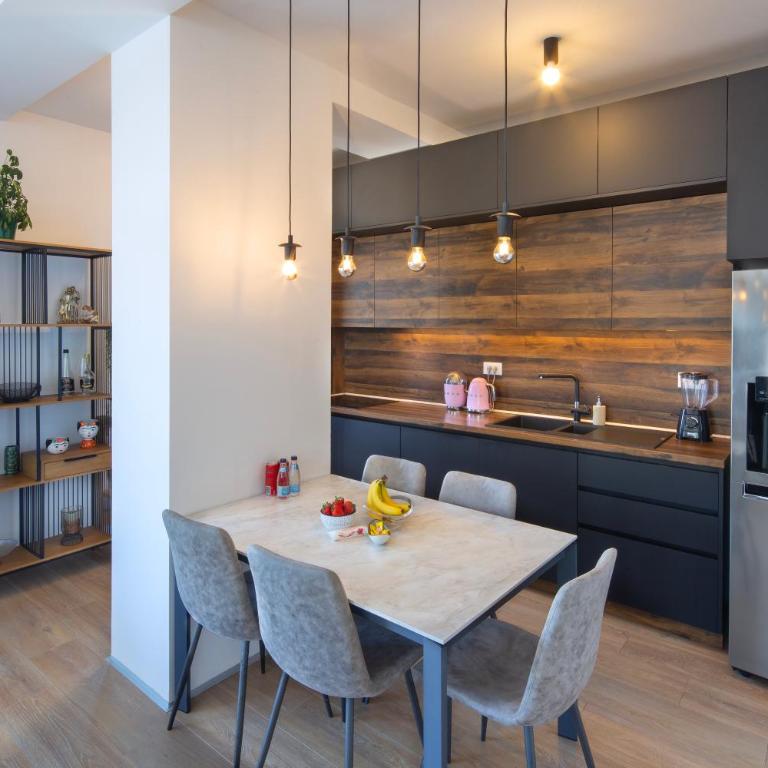 Royal Residence Penthouse - Budva, Center - Three-Bedroom Apartment - High Floor - 9