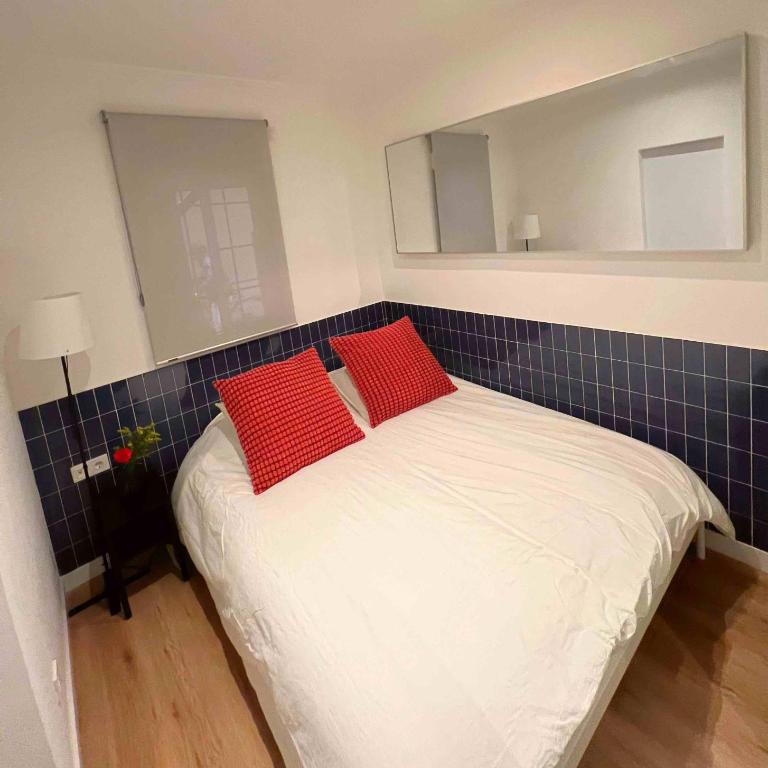 Charming 1bed flat in Plaza Lavapies! - One-Bedroom Apartment - 2