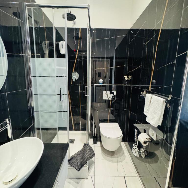 Laura Rooms - Camera Familiare - 3