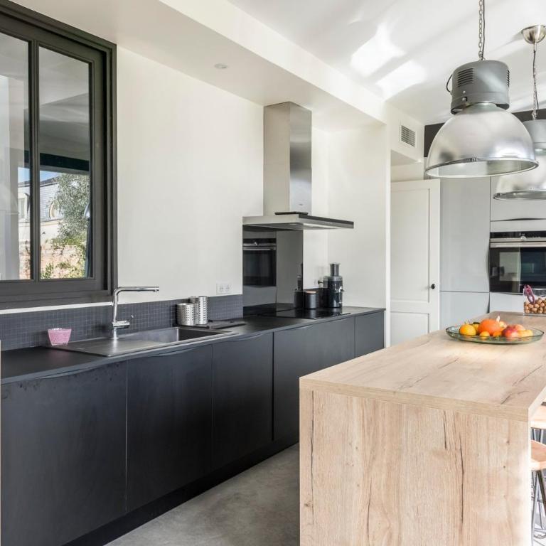 Pleasant Family house with swimming pool - Maison de Vacances - 23