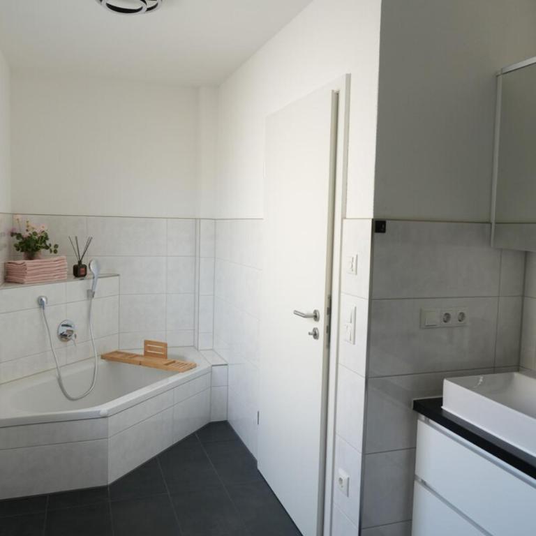 Haus für 8 Gäste mit Garten und Parkplatz in ruhiger Lager - Haus mit 3 Schlafzimmern - 40