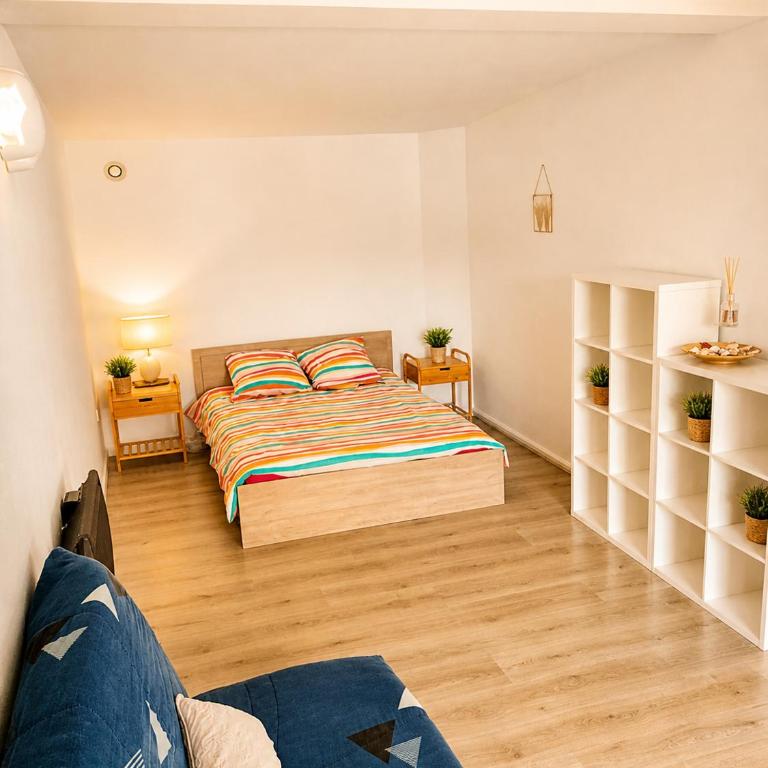 Appartement climatisé au calme - Jardin et parking - Appartement 2 Chambres - Vue sur Jardin - 4