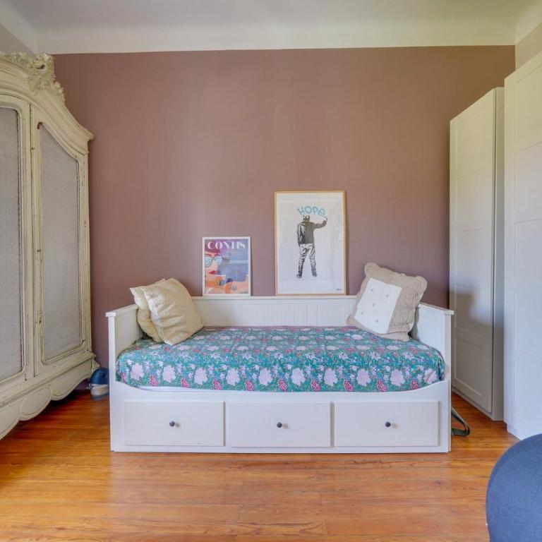 Très belle Maison avec Piscine et Jardin - Maison 4 Chambres - 14