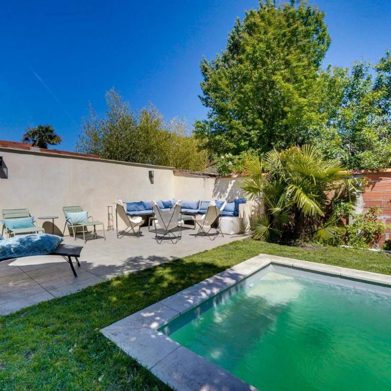 Très belle Maison avec Piscine et Jardin - Maison 4 Chambres - 3