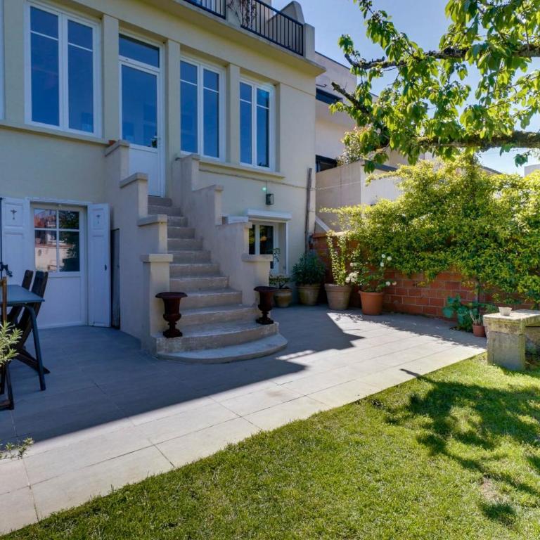 Très belle Maison avec Piscine et Jardin - Maison 4 Chambres - 26