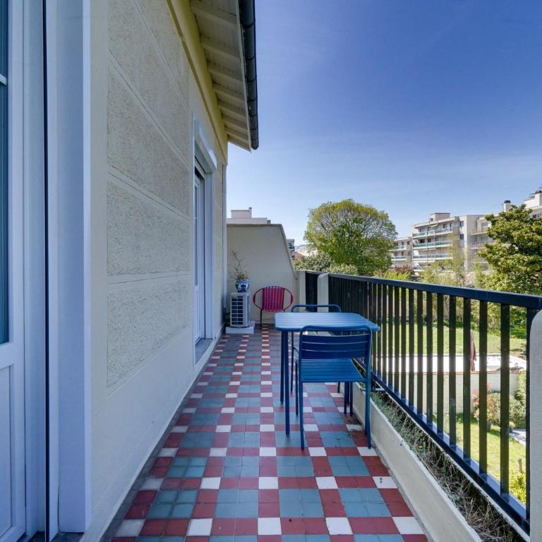 Très belle Maison avec Piscine et Jardin - Maison 4 Chambres - 34