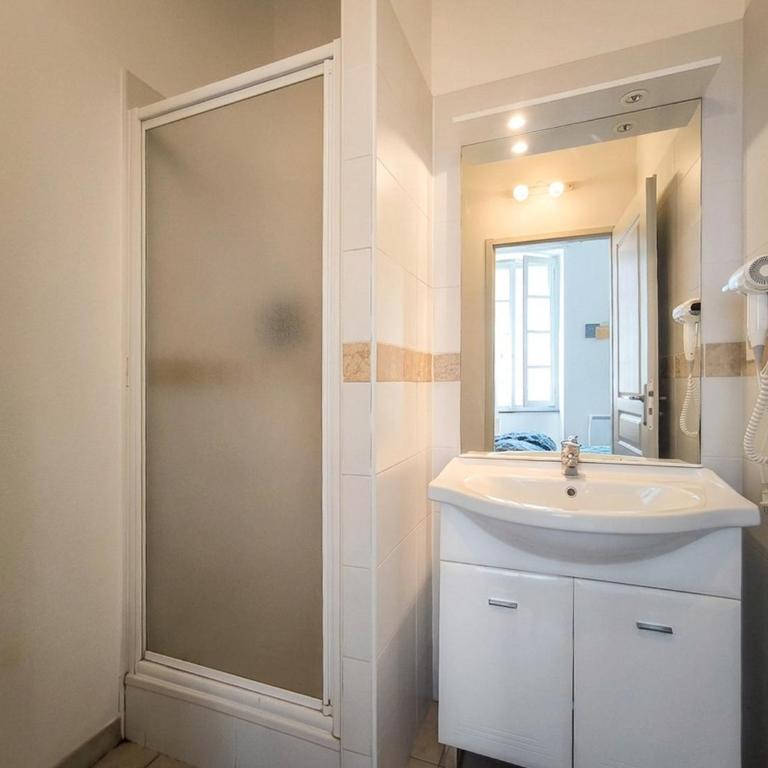 Le Soleil du pont vieux - Appartement avec terrasse - Wi-Fi - Proche cité médiévale - Apartment mit 1 Schlafzimmer - 4