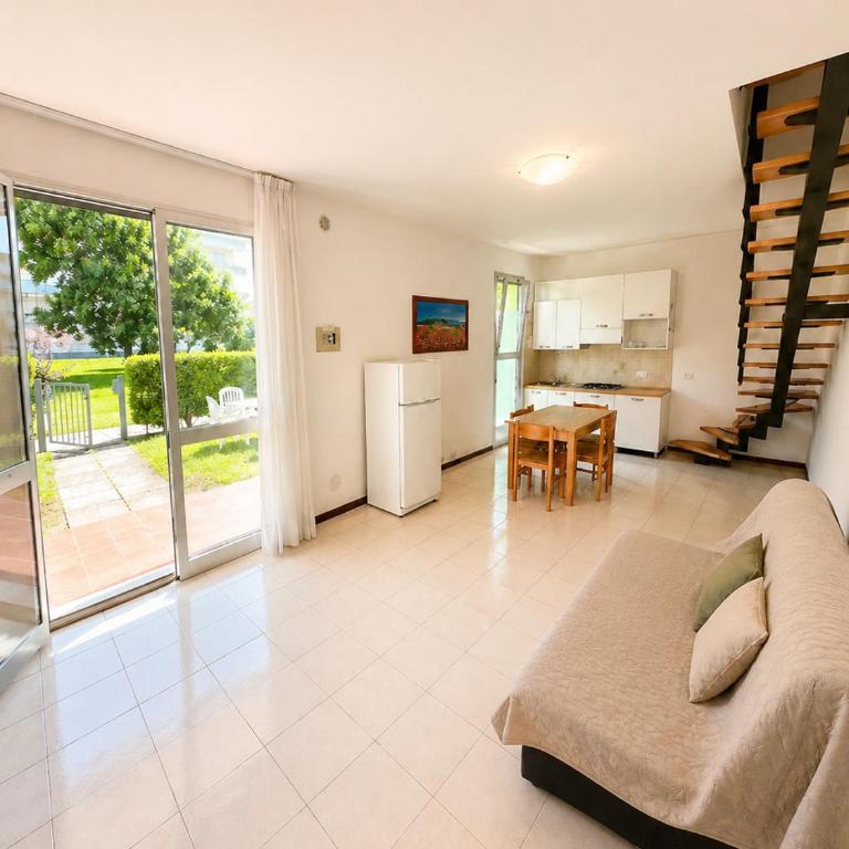 Villaggio Luna Swimmingpool- Agenzia Cocal - Appartamento con Vista Giardino - 6