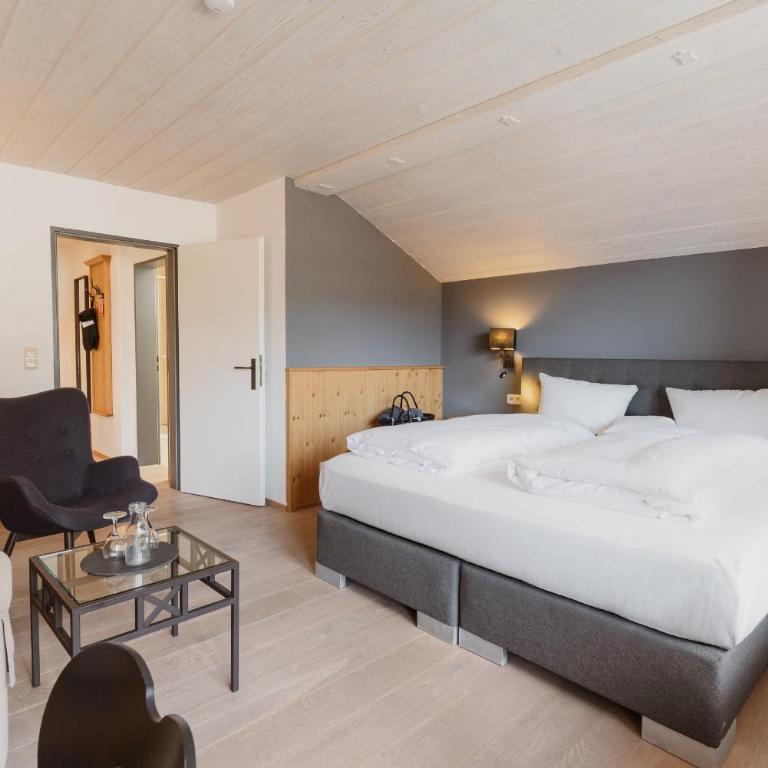 Staudacherhof in Garmisch-Partenkirchen I Blick aufs Zugspitzmassiv I einzigartige Bayurvida Küche - Superior Doppelzimmer Alpine - 4