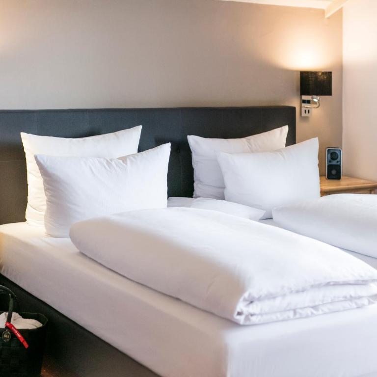 Staudacherhof in Garmisch-Partenkirchen I Blick aufs Zugspitzmassiv I einzigartige Bayurvida Küche - Superior Doppelzimmer Alpine - 7