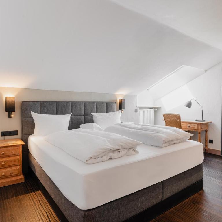 Staudacherhof in Garmisch-Partenkirchen I Blick aufs Zugspitzmassiv I einzigartige Bayurvida Küche - Suite mit Balkon - 6
