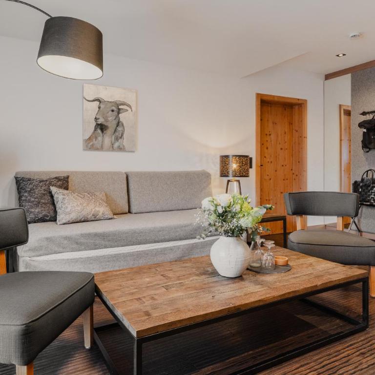 Staudacherhof in Garmisch-Partenkirchen I Blick aufs Zugspitzmassiv I einzigartige Bayurvida Küche - Suite mit Balkon - 4