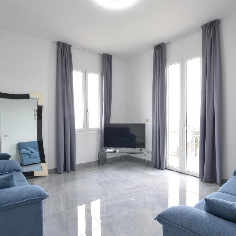 2 Bedroom Beautiful Apartment In Albenga - Two-Bedroom Apartment with Balcony - 1