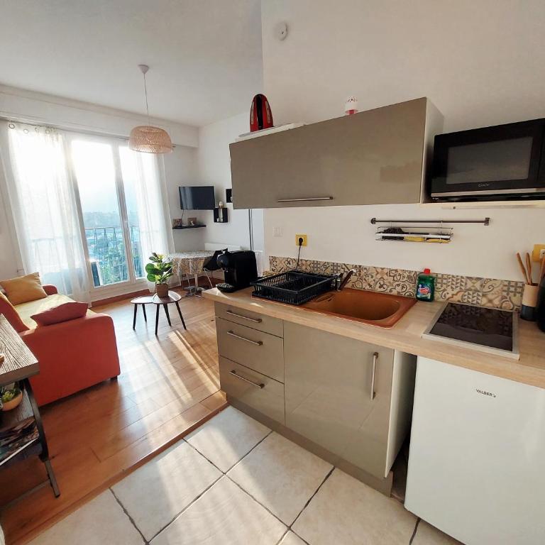 Studio vue lac Dent du Chat piscine proche Thermes - Appartamento con 1 Camera da Letto e Vista Lago - 8