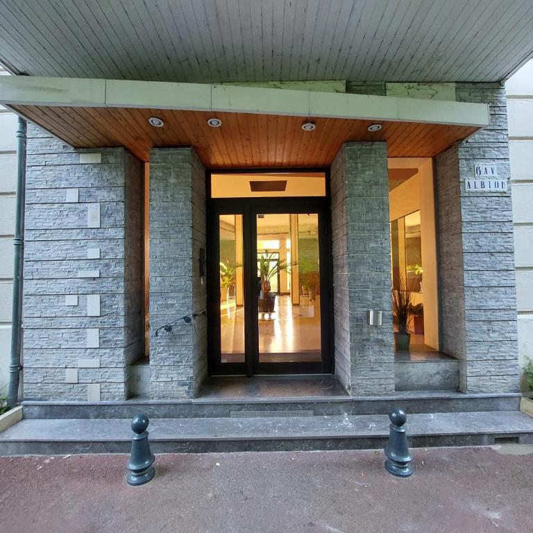 Studio vue lac Dent du Chat piscine proche Thermes - Appartamento con 1 Camera da Letto e Vista Lago - 14