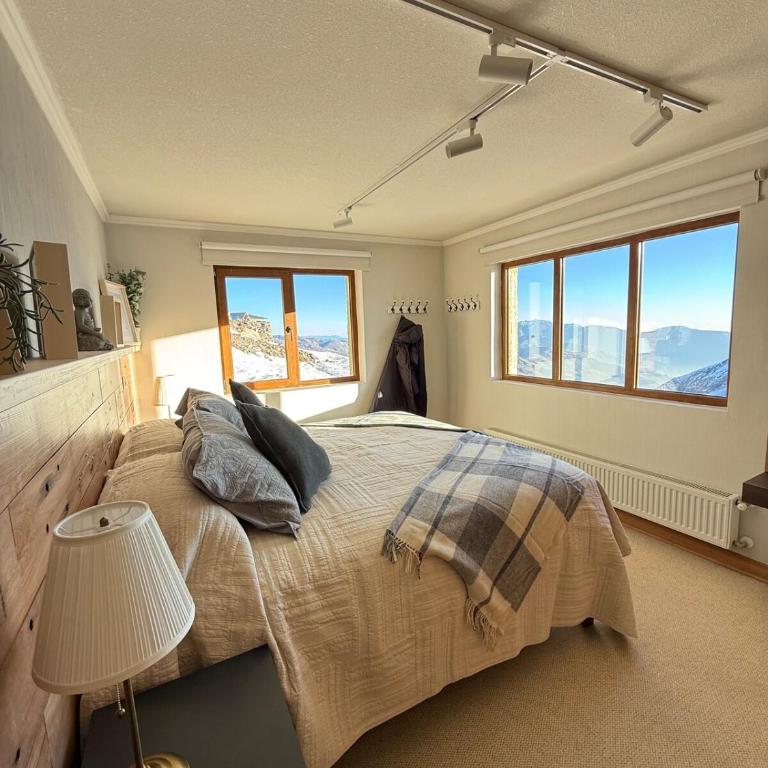 Newly Remodeled Ski IN OUT - Three-Bedroom Apartment - 5