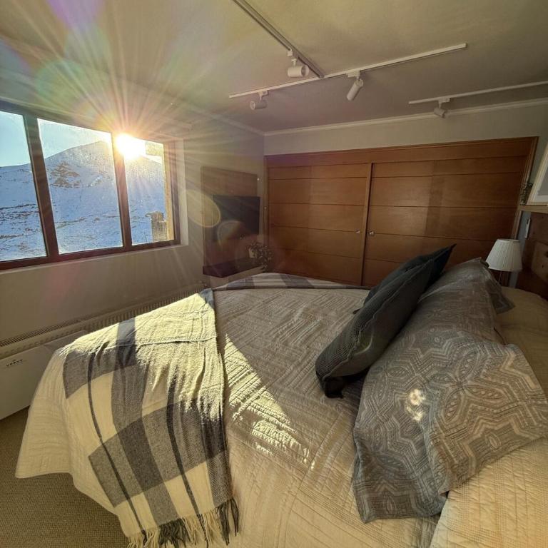Newly Remodeled Ski IN OUT - Three-Bedroom Apartment - 24
