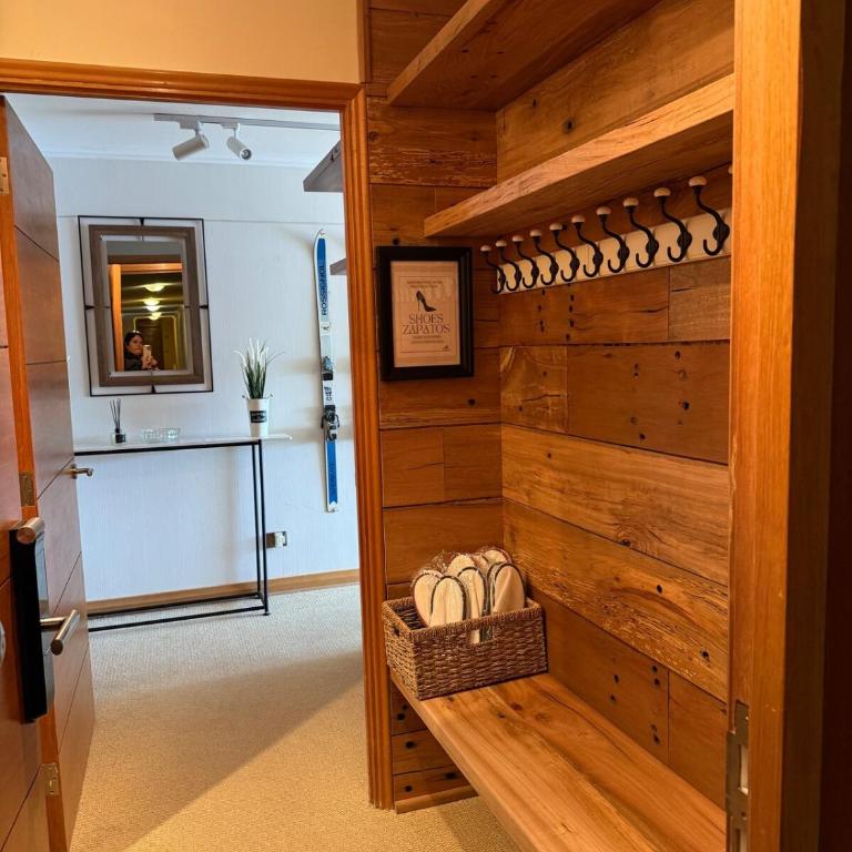 Newly Remodeled Ski IN OUT - Three-Bedroom Apartment - 53