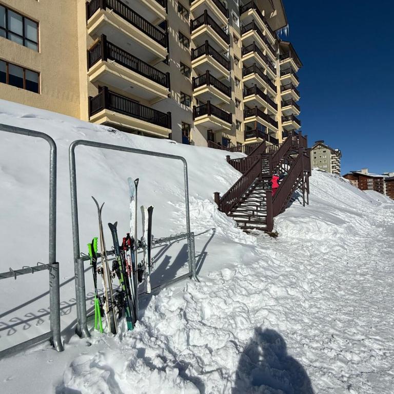 Newly Remodeled Ski IN OUT - Three-Bedroom Apartment - 55