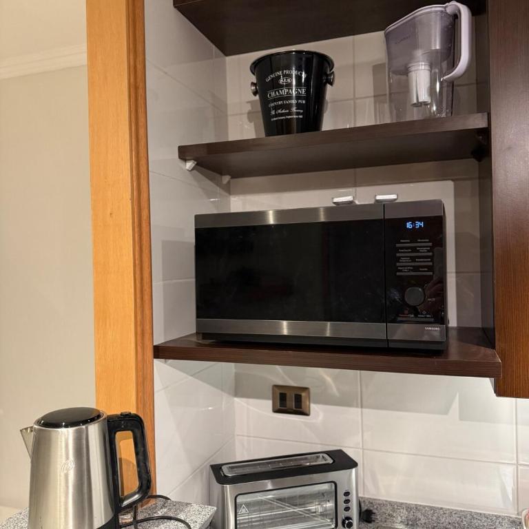 Newly Remodeled Ski IN OUT - Three-Bedroom Apartment - 63