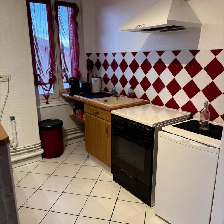 Spacious, 2 Rooms 3 beds, Top Floor & Parking - Apartamento de 2 dormitorios - 8