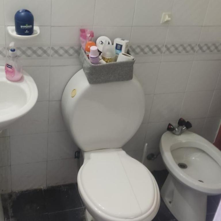 Departamento Entero en Excelente Ubicación - Apartamento de 1 dormitorio - 3