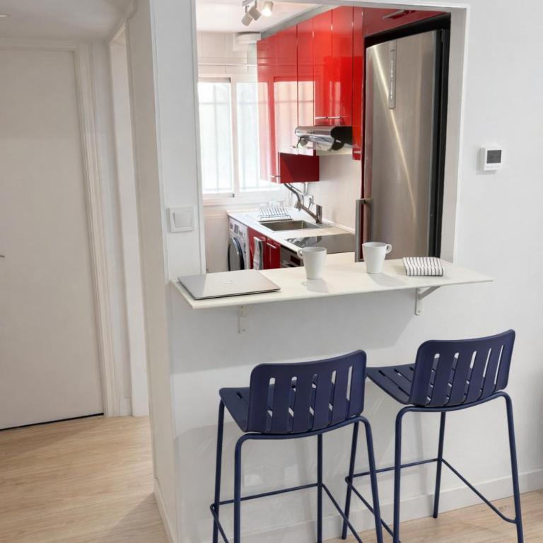 Bright 3BR Apartment with Terrace in Madrid Rio - Three-Bedroom Apartment - 1