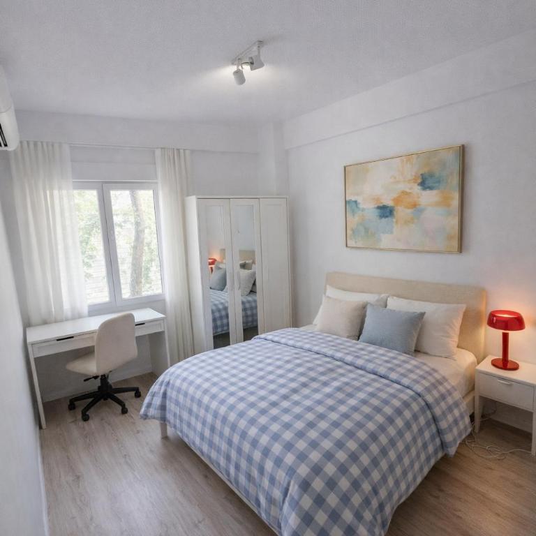 Bright 3BR Apartment with Terrace in Madrid Rio - Three-Bedroom Apartment - 3