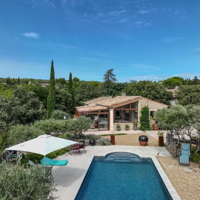 Mas provençal avec piscine à 10 minutes à pieds du village de Gordes - Villa con 3 Camere da Letto - 33