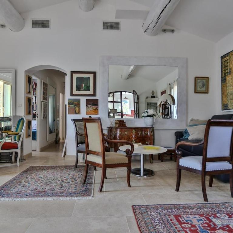 Mas provençal avec piscine à 10 minutes à pieds du village de Gordes - Villa con 3 Camere da Letto - 29
