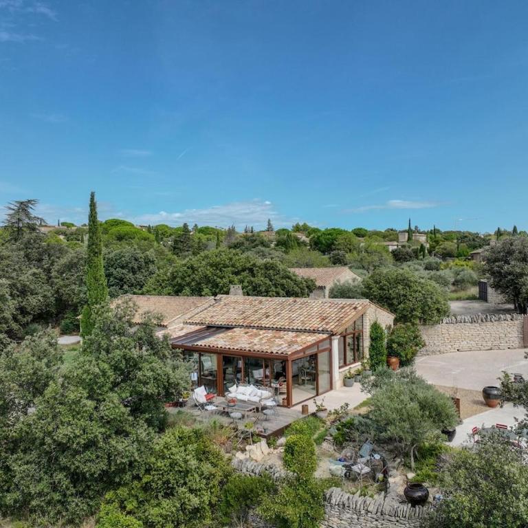 Mas provençal avec piscine à 10 minutes à pieds du village de Gordes - Villa con 3 Camere da Letto - 35