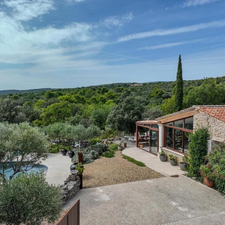 Mas provençal avec piscine à 10 minutes à pieds du village de Gordes - Villa con 3 Camere da Letto - 34