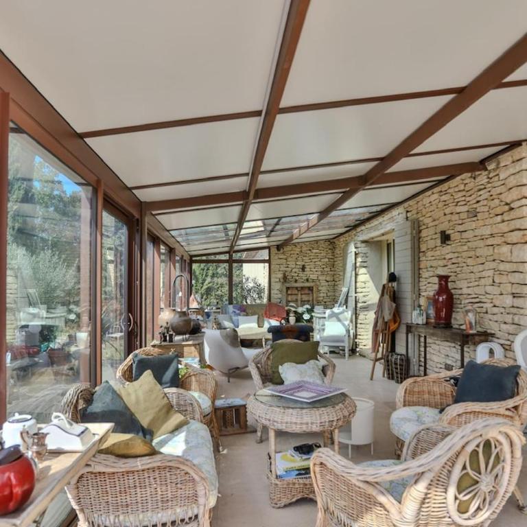 Mas provençal avec piscine à 10 minutes à pieds du village de Gordes - Villa con 3 Camere da Letto - 11