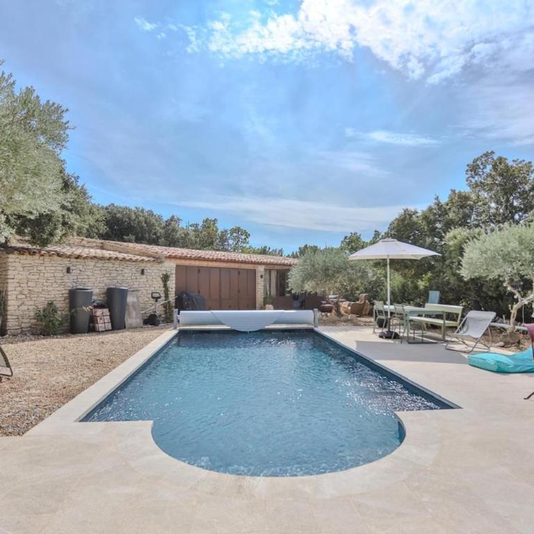 Mas provençal avec piscine à 10 minutes à pieds du village de Gordes - Villa con 3 Camere da Letto - 7