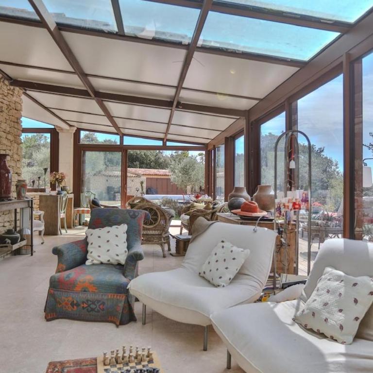 Mas provençal avec piscine à 10 minutes à pieds du village de Gordes - Villa con 3 Camere da Letto - 24
