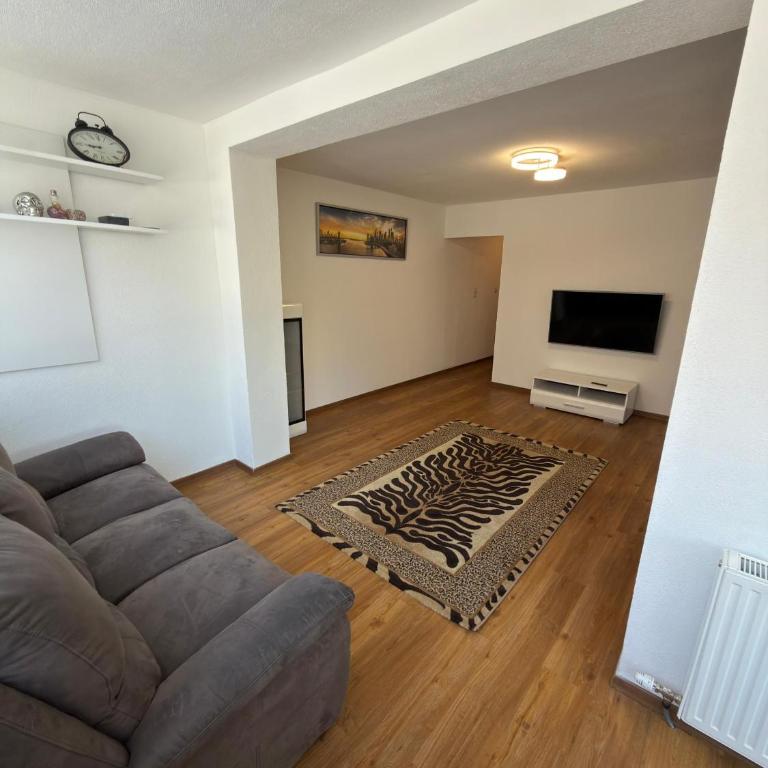 Sasha - One-Bedroom Apartment - 8