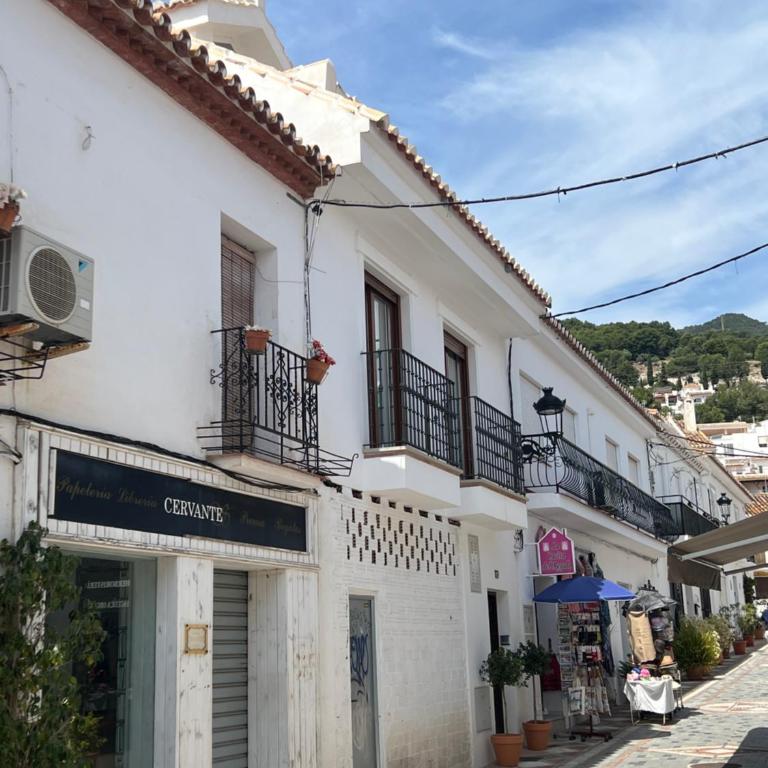 Studio Apartments in the vibrant heart of Benalmádena Pueblo - Studio with Balcony - 1