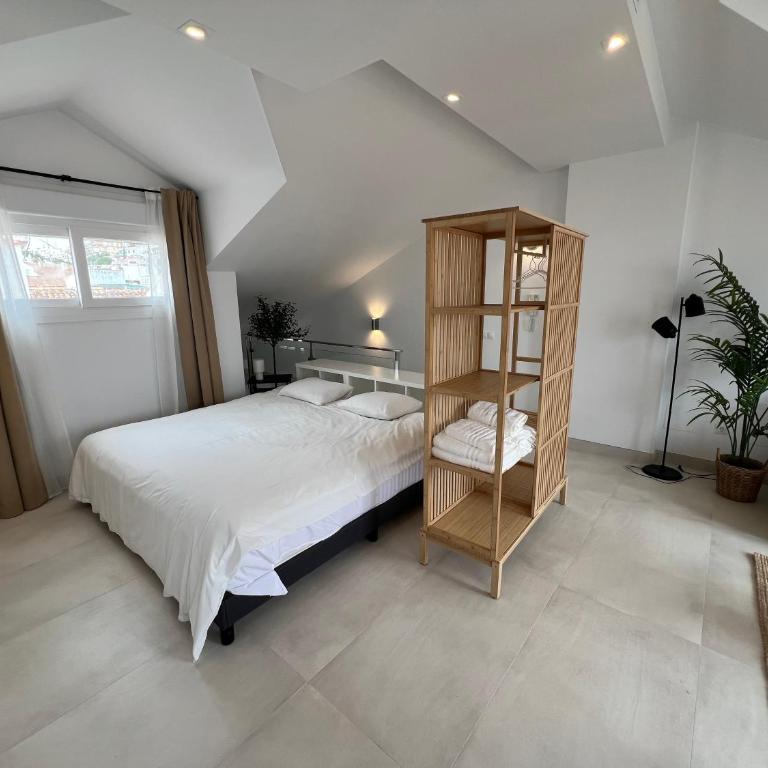 Studio Apartments in the vibrant heart of Benalmádena Pueblo - Studio with Terrace - 22