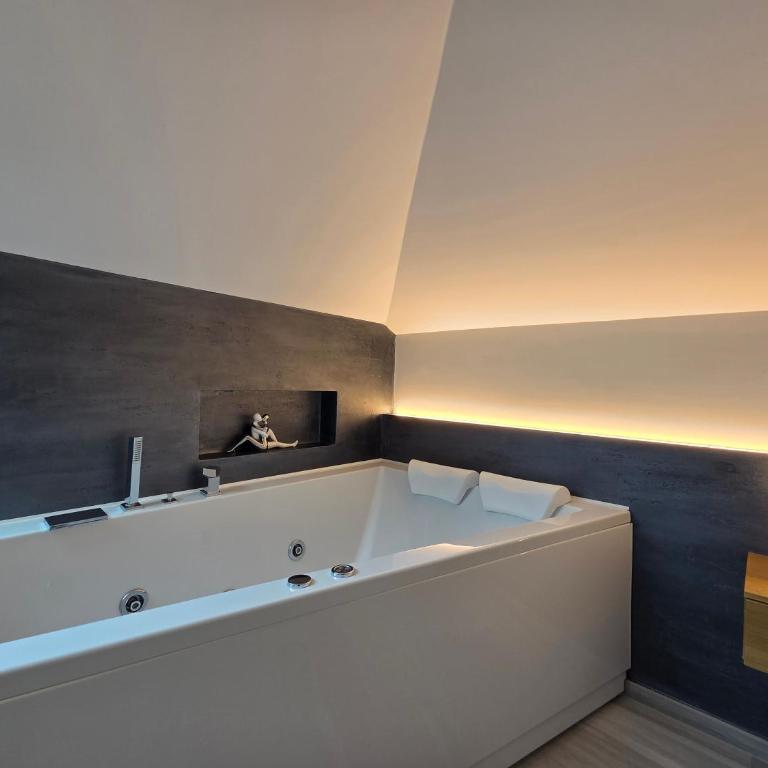 Giglio - By Turent - Apartment mit 1 Schlafzimmer und Whirlpool - 3