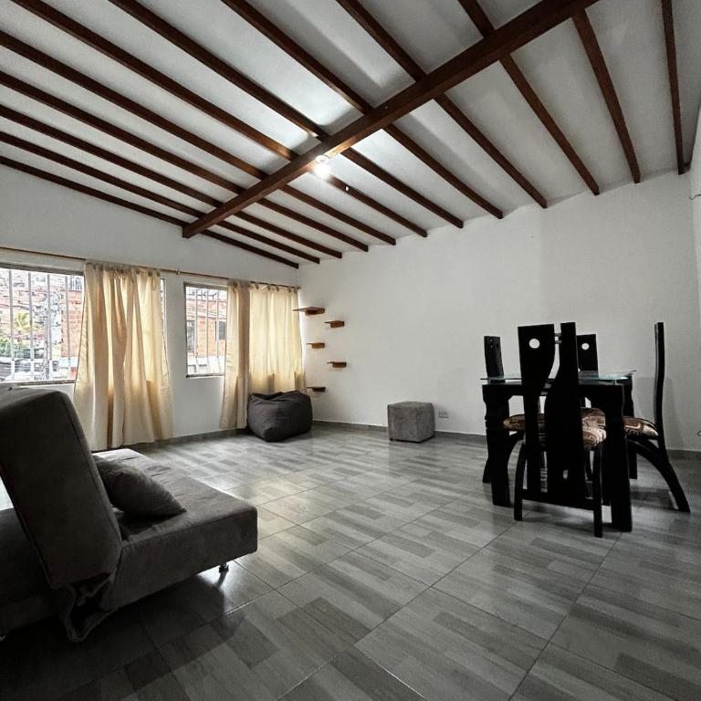 Spacious Family Apt near Subway - Apartamento de 3 dormitorios - 1