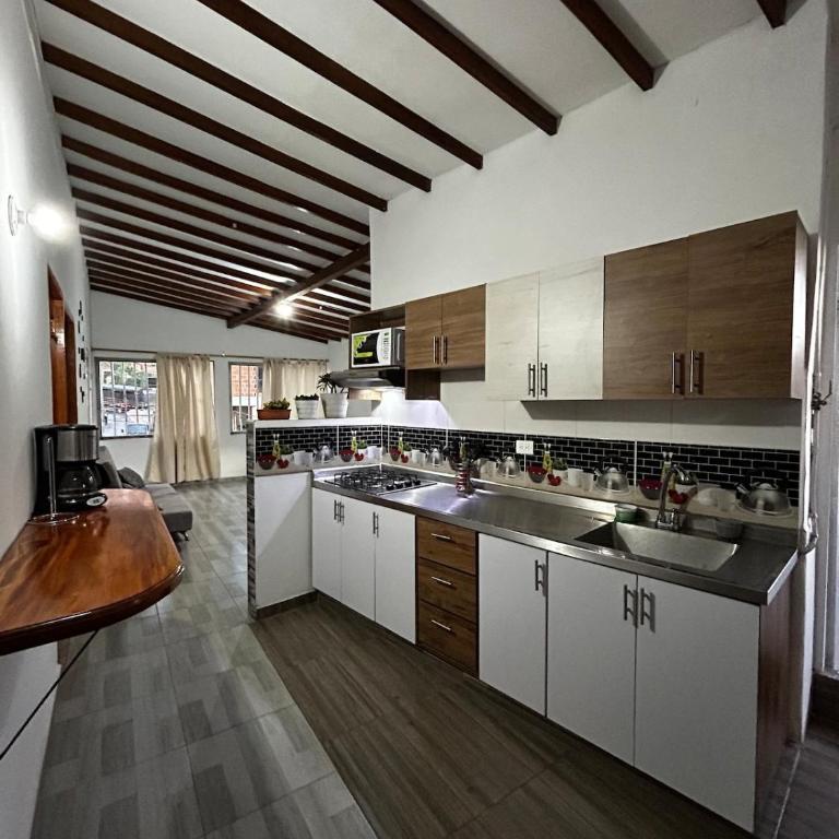 Spacious Family Apt near Subway - Apartamento de 3 dormitorios - 16