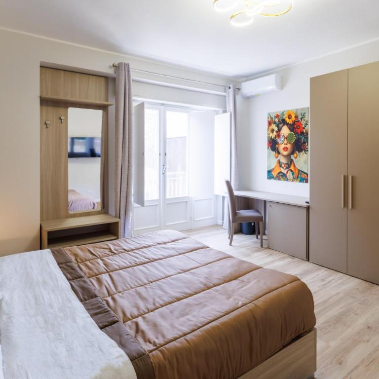 HARBOR BREEZE Trapani - Double Room with Private Bathroom - 10