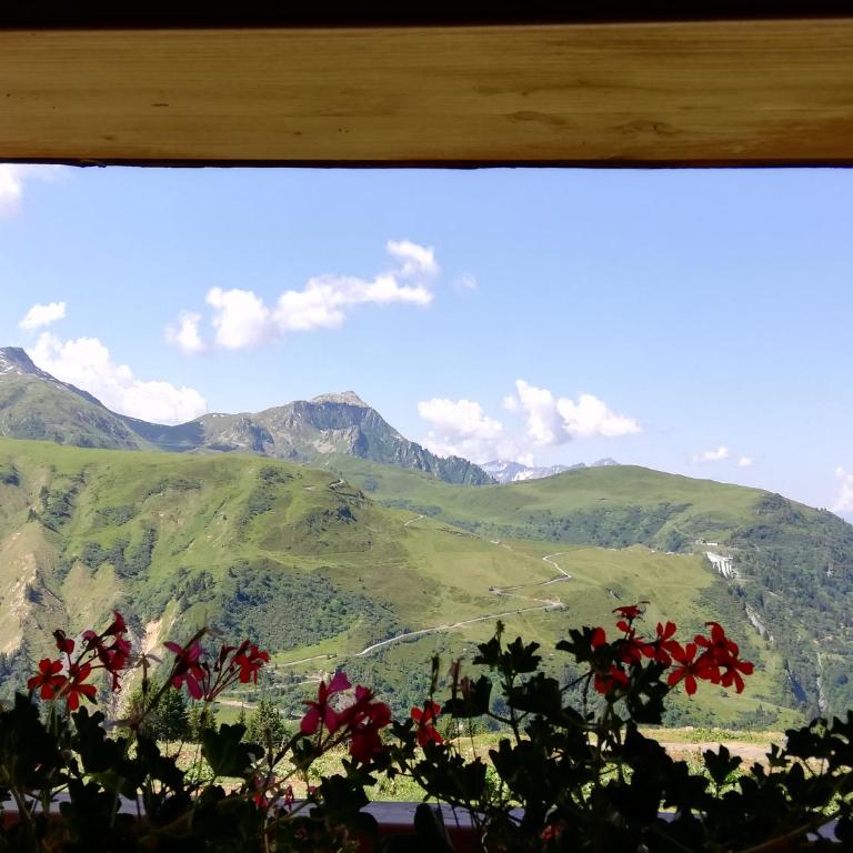 Chambres et Tables d'Hôtes Le Choton à Nono - Col du Joly Beaufortain - Chambre Double - Vue sur Montagne - 4