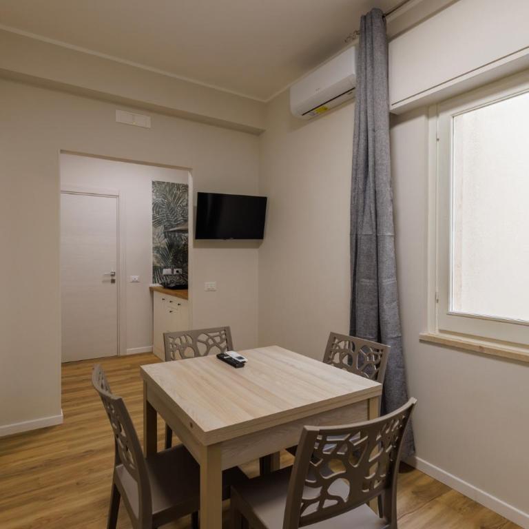 HARBOR BREEZE Trapani - Quadruple Room with Private Bathroom - 4