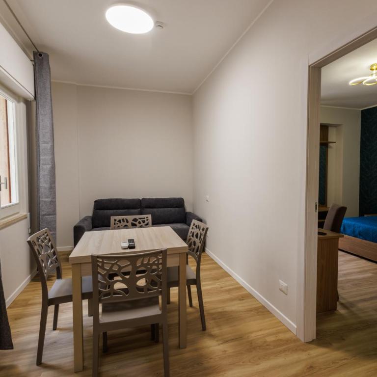 HARBOR BREEZE Trapani - Quadruple Room with Private Bathroom - 6